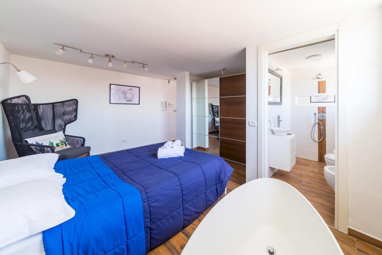 Appartamento Viewsuvio Terrace At Historical Center By Napoliapartments *